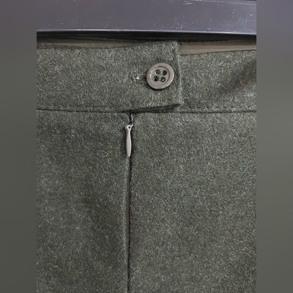 DONATED Vintage Green 100% Wool Skirt - Picture 4 of 11